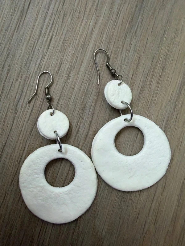 White summer earrings – photo 2